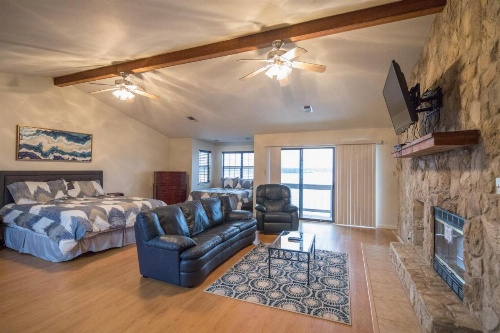 Water'S Edge Retreat Home image 22