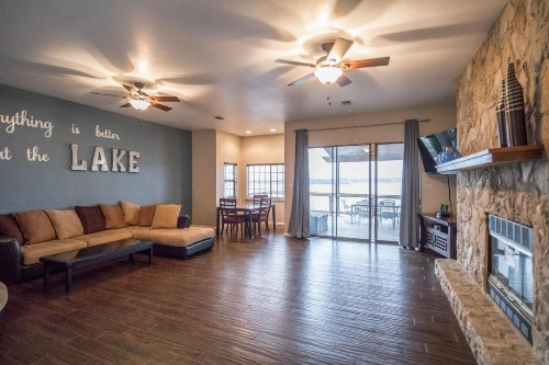 Water'S Edge Retreat Home image 24