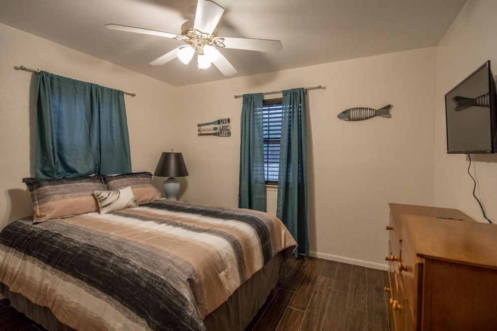 Water'S Edge Retreat Home